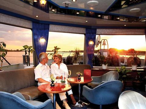 Dnepr Schiff